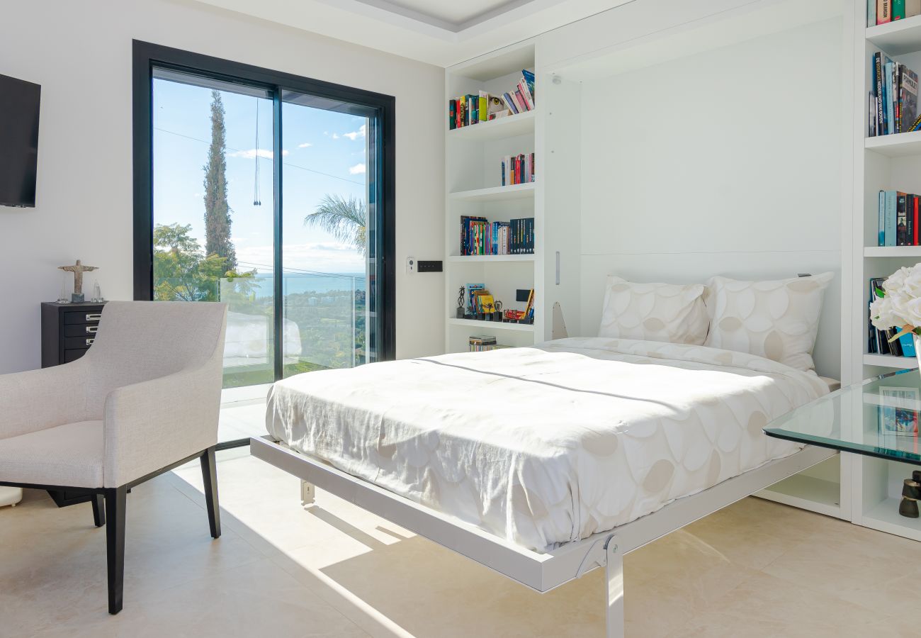 Villa in Marbella - Luxury villa | Heated pool* & private jacuzzi