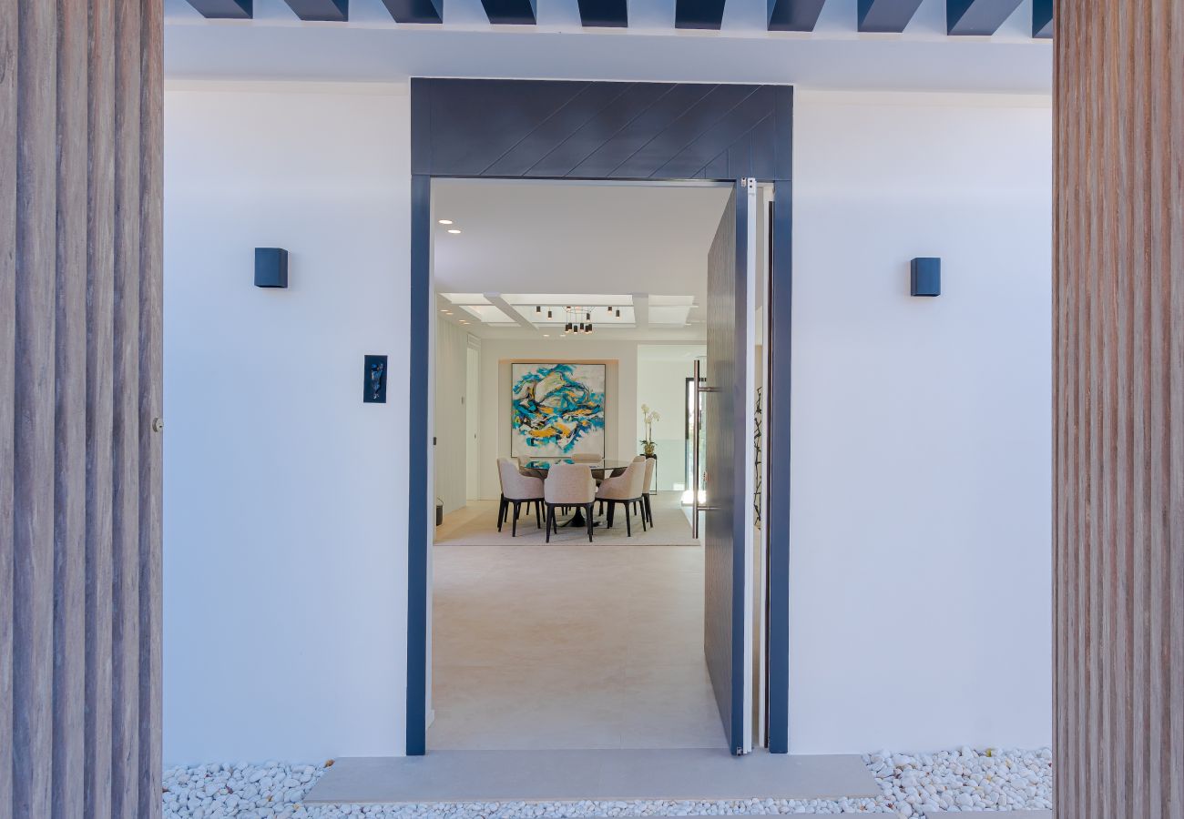 Villa in Marbella - Luxury villa | Heated pool* & private jacuzzi