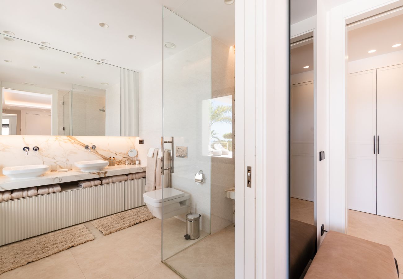 Villa in Marbella - Luxury villa | private heated pool* &  jacuzzi