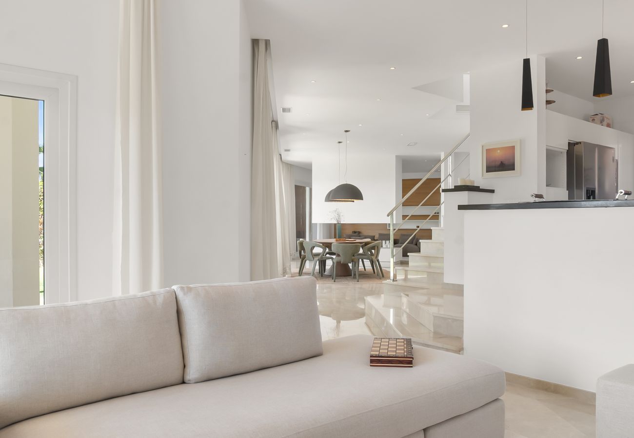 Villa in Marbella - BREATHTAKING VIEWS FROM VILLA NEAR BEACH - HEATED POOL