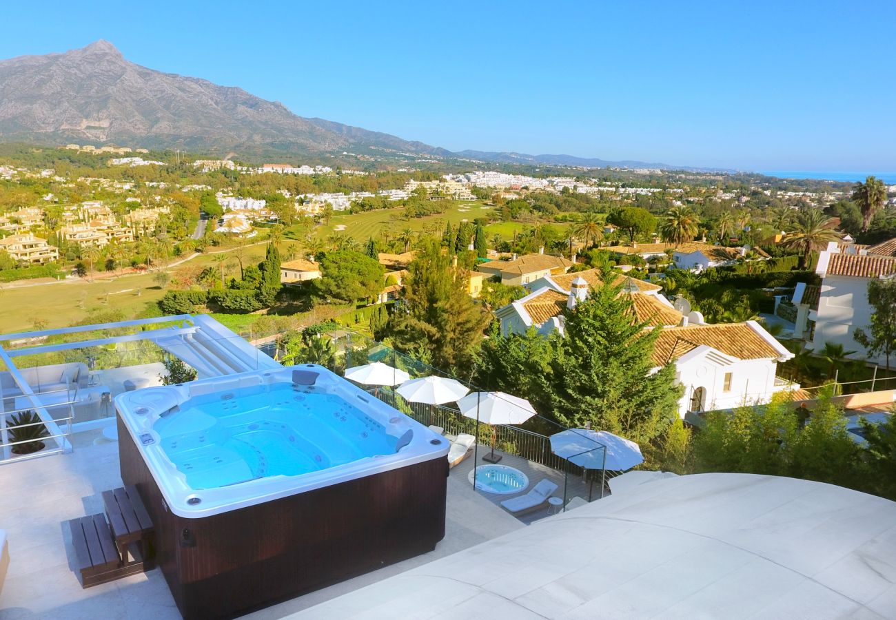 Villa in Marbella - 30290
