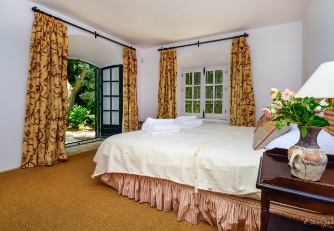 Villa in Marbella - 20000 - Tolle Villa im Kolonialstil Villa in Marbella - 20000 - Tolle Villa im Kolonialstil