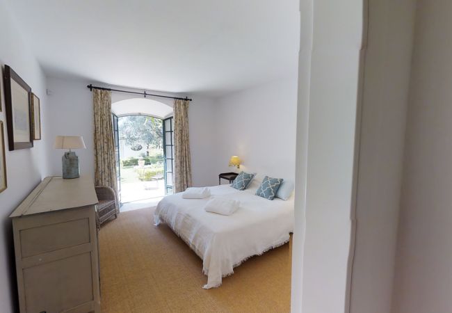 Villa in Marbella - 20000 - Tolle Villa im Kolonialstil Villa in Marbella - 20000 - Tolle Villa im Kolonialstil