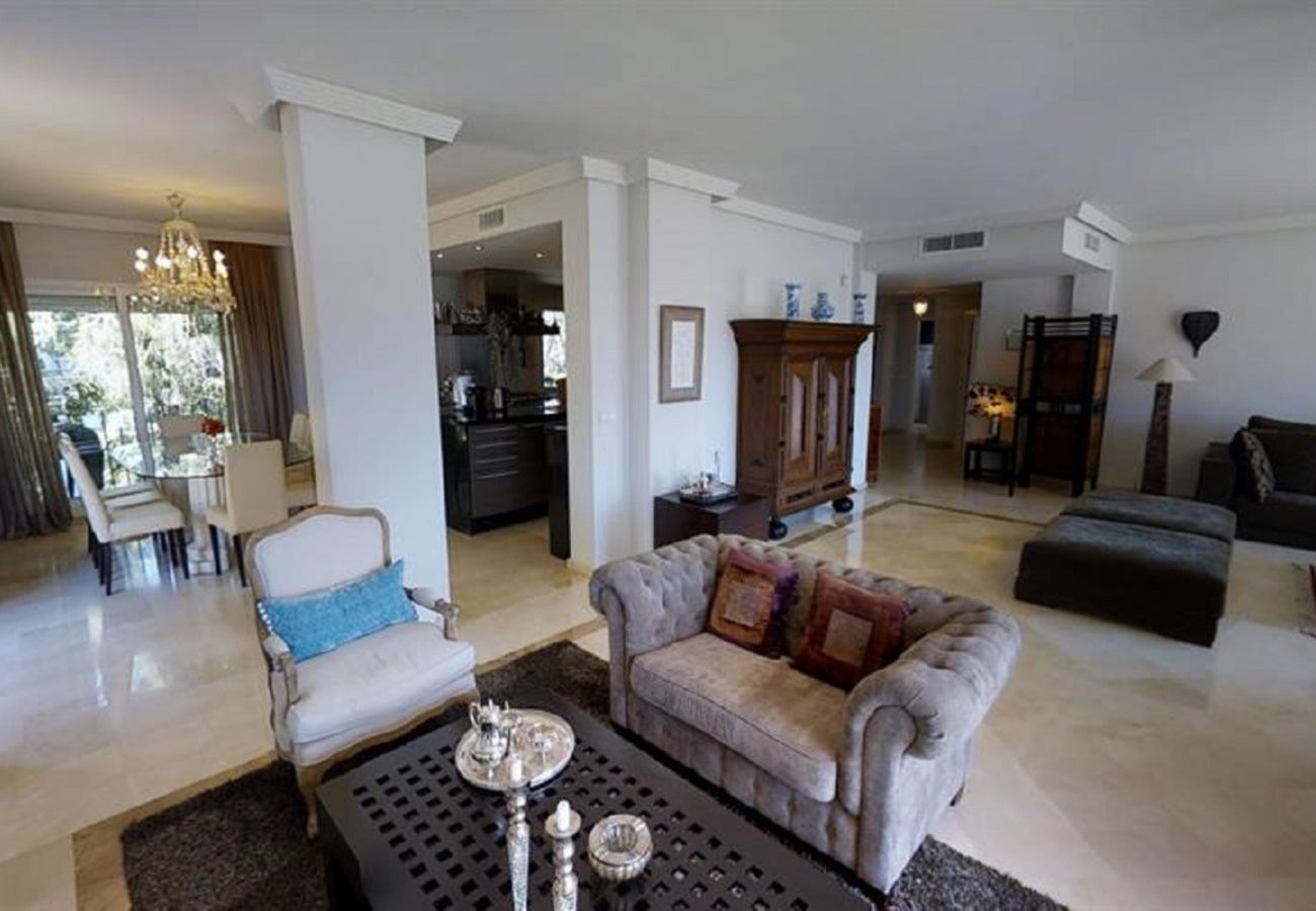 Ferienwohnung in Marbella - Wunderschönes Penthouse Los Monteros 