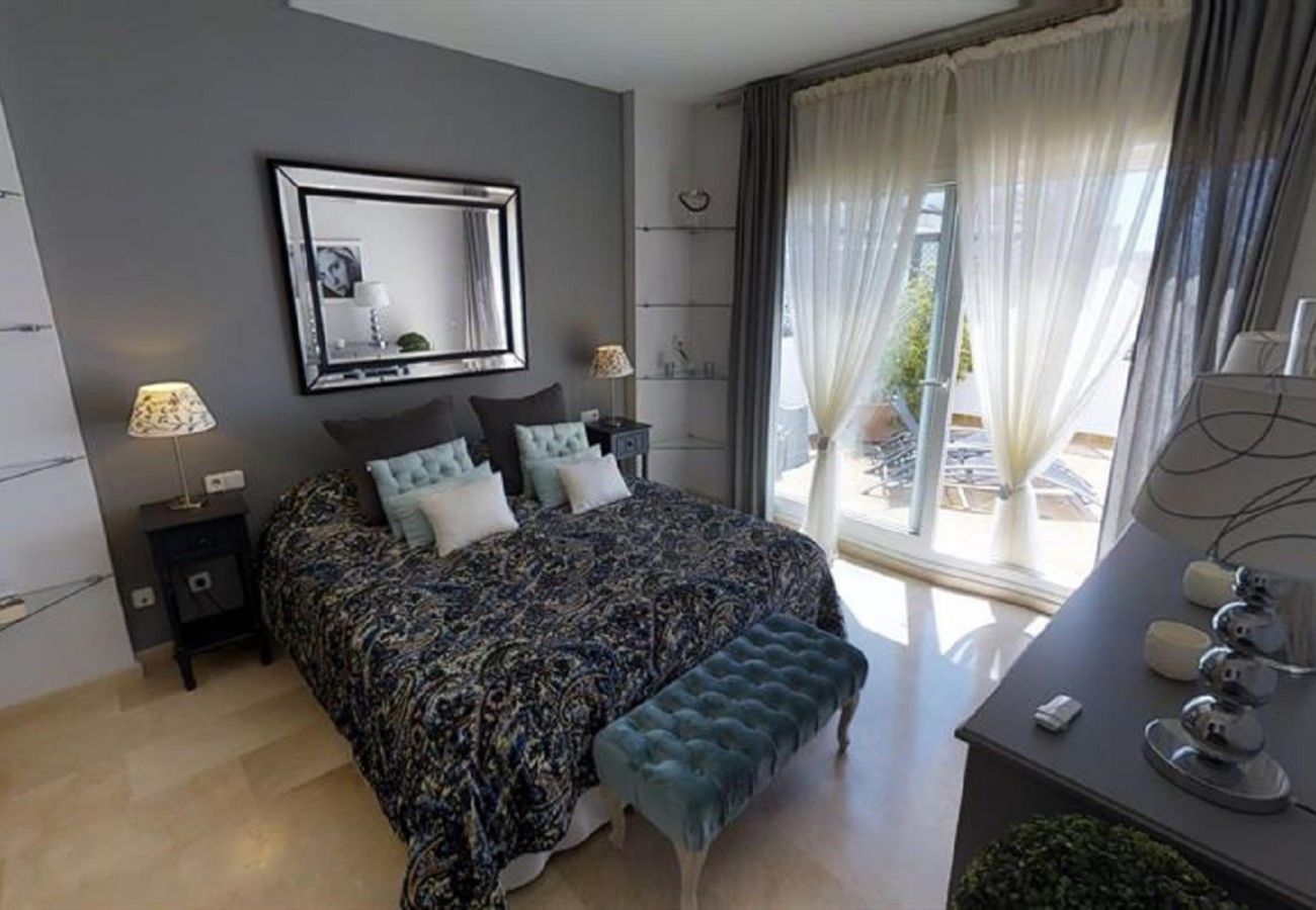 Ferienwohnung in Marbella - Wunderschönes Penthouse Los Monteros 
