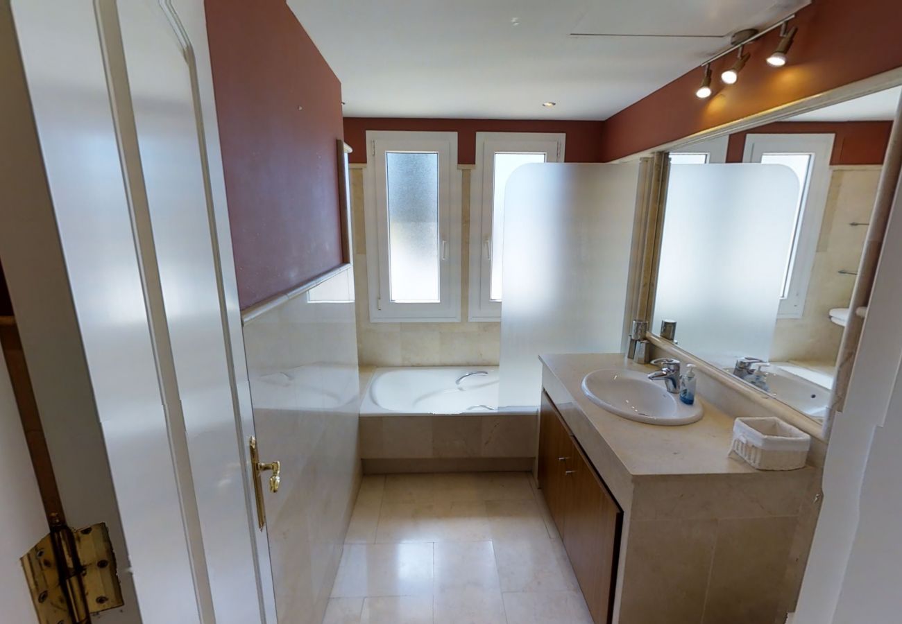 Ferienwohnung in Marbella - Wunderschönes Penthouse Los Monteros 