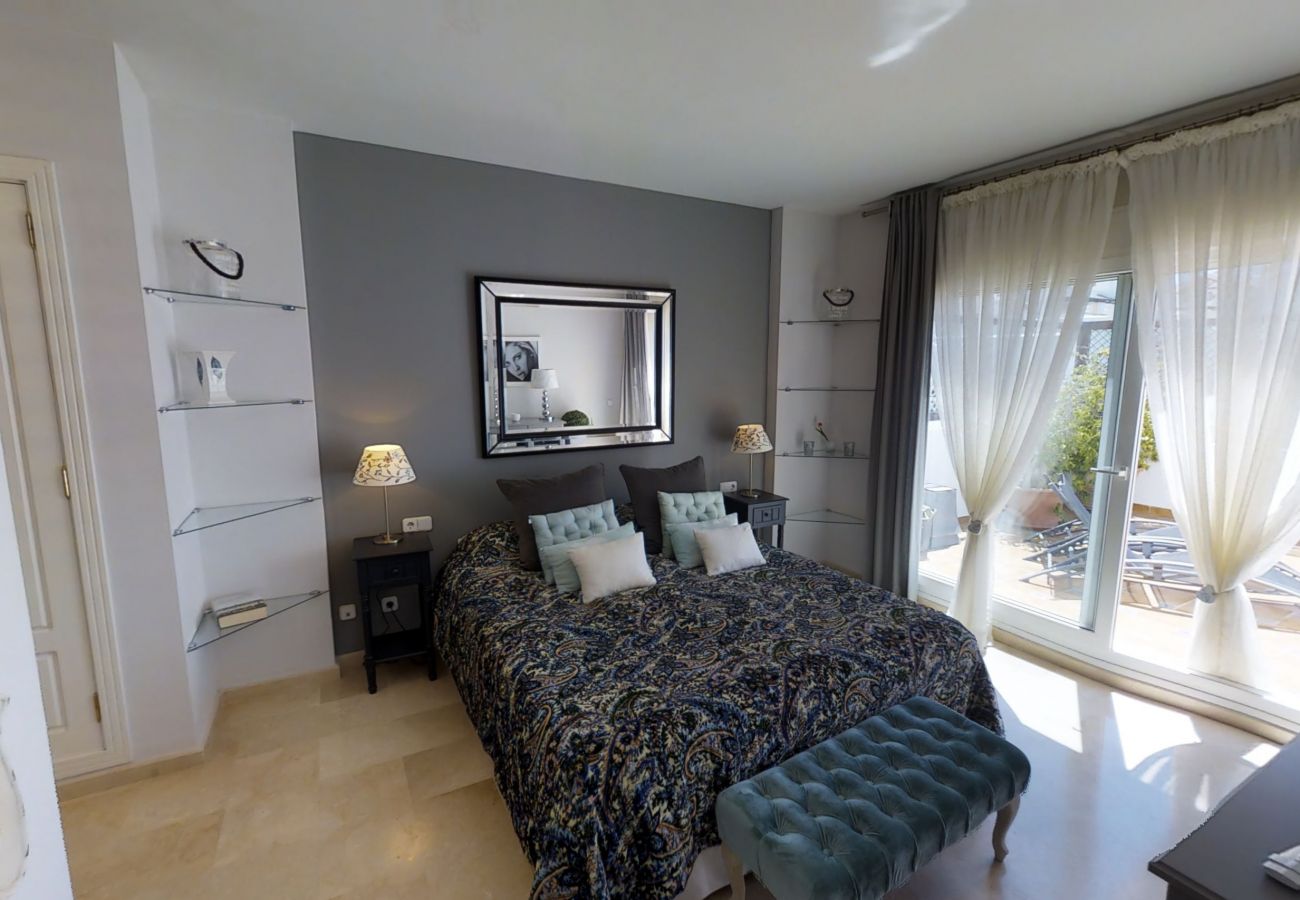 Ferienwohnung in Marbella - Wunderschönes Penthouse Los Monteros 
