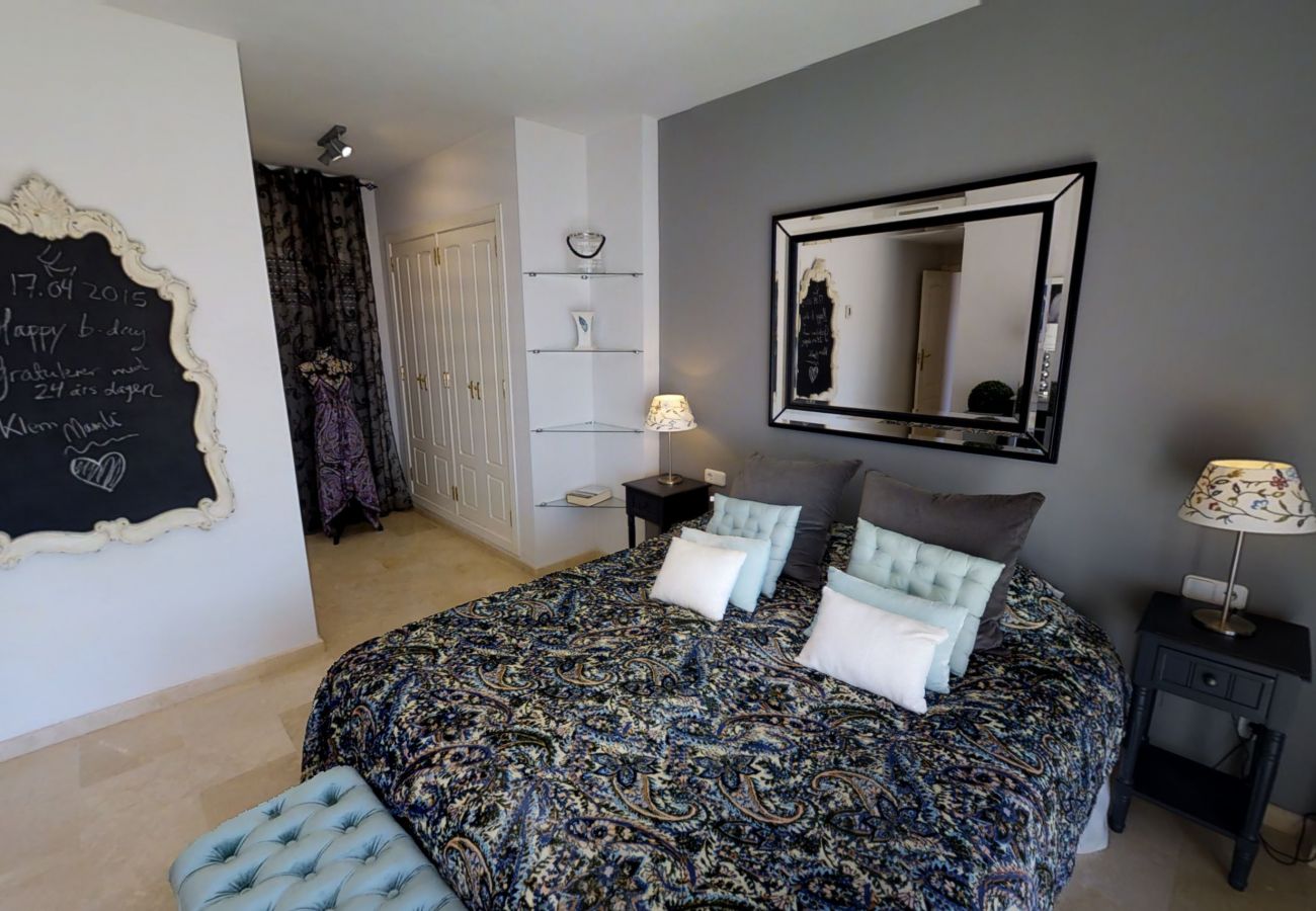 Ferienwohnung in Marbella - Wunderschönes Penthouse Los Monteros 