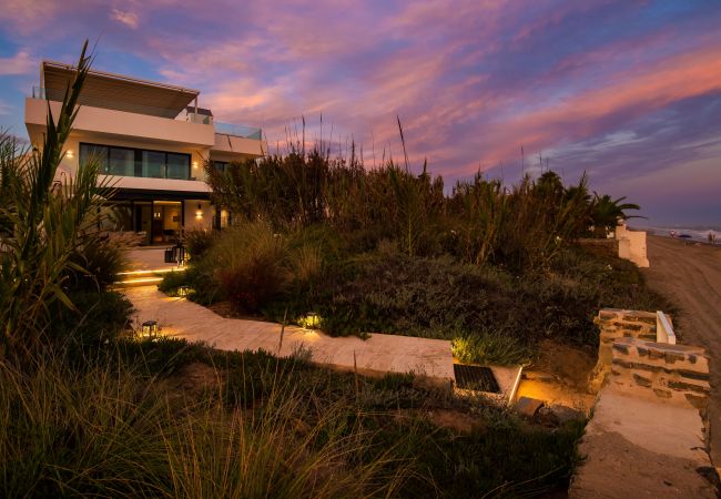 Villa in Marbella - 21220 - ATEMBERAUBENDE FRONTLINIE STRANDVILLA Villa in Marbella - 21220 - ATEMBERAUBENDE FRONTLINIE STRANDVILLA