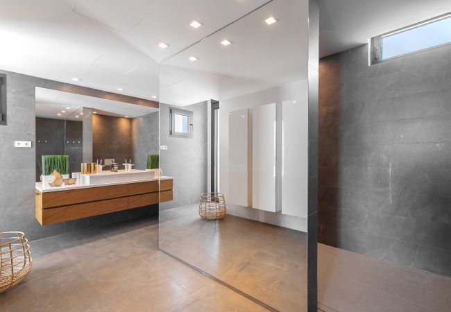 Villa in Marbella - 21220 - ATEMBERAUBENDE FRONTLINIE STRANDVILLA Villa in Marbella - 21220 - ATEMBERAUBENDE FRONTLINIE STRANDVILLA