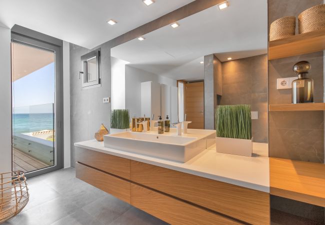 Villa in Marbella - 21220 - ATEMBERAUBENDE FRONTLINIE STRANDVILLA Villa in Marbella - 21220 - ATEMBERAUBENDE FRONTLINIE STRANDVILLA