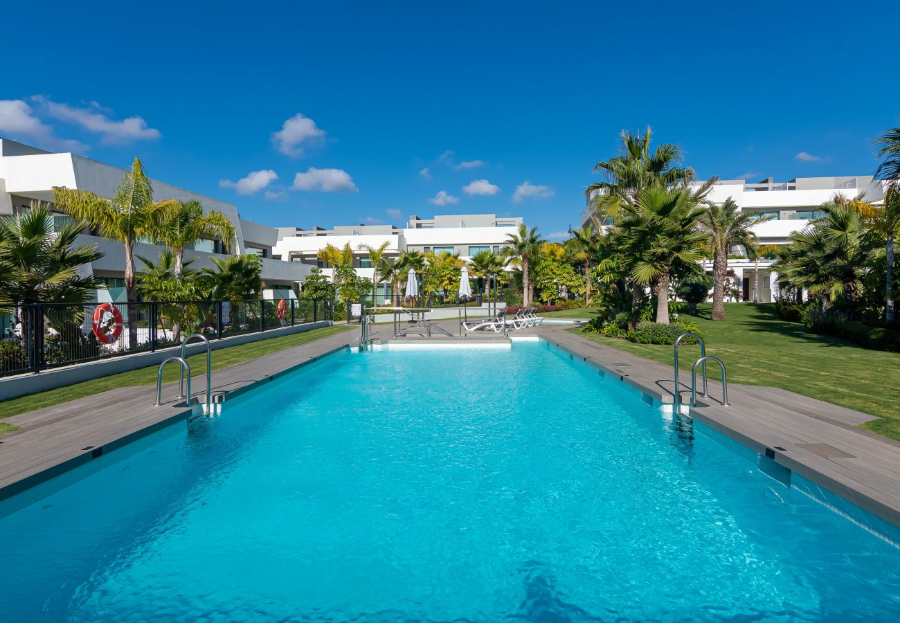 Stadthaus in La Cala de Mijas - Modernes Ferienwohnung mit Pool auf Dachterasse