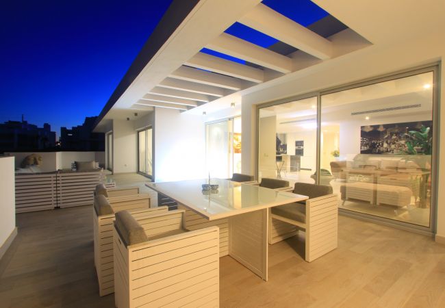 Ferienwohnung in Estepona - 2288 Luxuspenthouse mit privatem Pool auf der Dachterrasse Ferienwohnung in Estepona - 2288 Luxuspenthouse mit privatem Pool auf der Dachterrasse