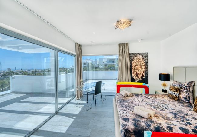 Ferienwohnung in Estepona - 2288 Luxuspenthouse mit privatem Pool auf der Dachterrasse Ferienwohnung in Estepona - 2288 Luxuspenthouse mit privatem Pool auf der Dachterrasse