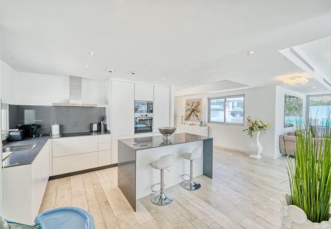 Ferienwohnung in Estepona - 2288 Luxuspenthouse mit privatem Pool auf der Dachterrasse Ferienwohnung in Estepona - 2288 Luxuspenthouse mit privatem Pool auf der Dachterrasse