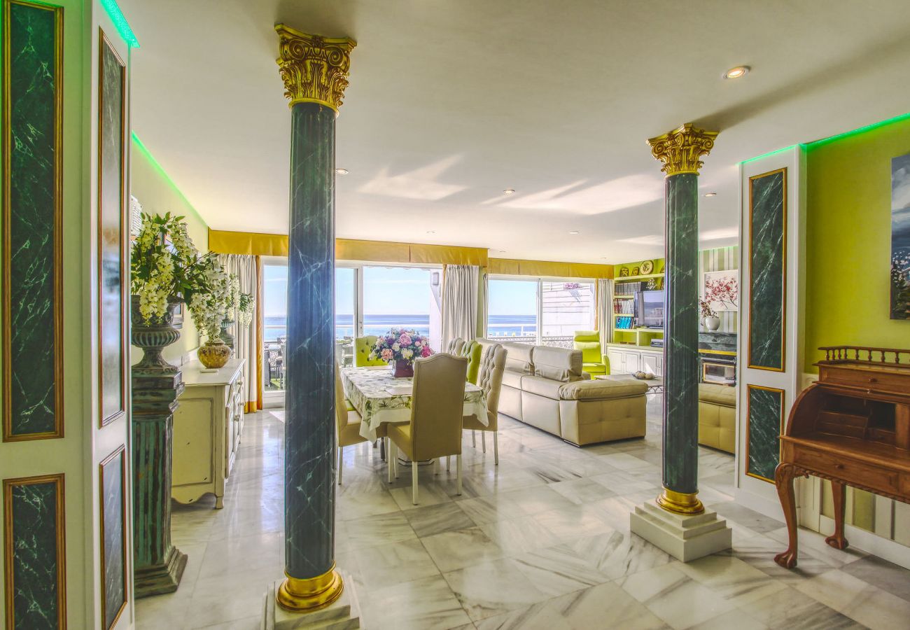 Ferienwohnung in Marbella - 1149 Atemberaubendes Duplex-Penthouse mit Panoramablick auf das Meer