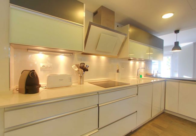 Ferienwohnung in Marbella - 2036 Geräumiges Penthouse am Golden Beach mit atemberaubender Aussicht Ferienwohnung in Marbella - 2036 Geräumiges Penthouse am Golden Beach mit atemberaubender Aussicht