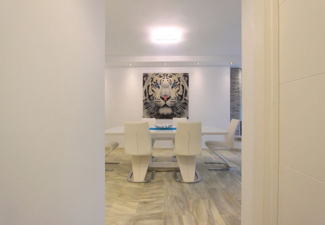 Ferienwohnung in Marbella - 1108 Luxuriöse Apartments am Golden Beach mit atemberaubender Aussicht Ferienwohnung in Marbella - 1108 Luxuriöse Apartments am Golden Beach mit atemberaubender Aussicht