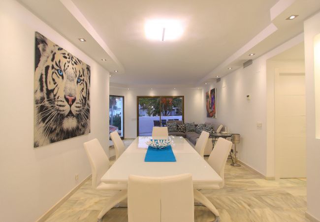 Ferienwohnung in Marbella - 1108 Luxuriöse Apartments am Golden Beach mit atemberaubender Aussicht Ferienwohnung in Marbella - 1108 Luxuriöse Apartments am Golden Beach mit atemberaubender Aussicht