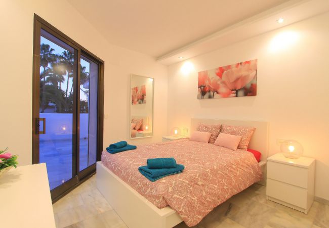 Ferienwohnung in Marbella - 1108 Luxuriöse Apartments am Golden Beach mit atemberaubender Aussicht Ferienwohnung in Marbella - 1108 Luxuriöse Apartments am Golden Beach mit atemberaubender Aussicht