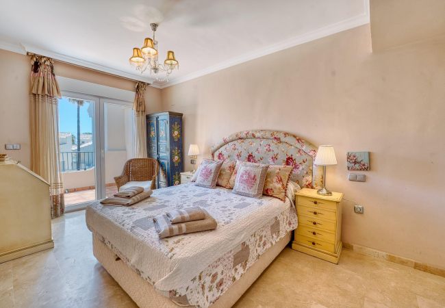 Ferienhaus in Marbella - 1107 Familienstrandhaus mit Pool in sicherem Komplex Ferienhaus in Marbella - 1107 Familienstrandhaus mit Pool in sicherem Komplex