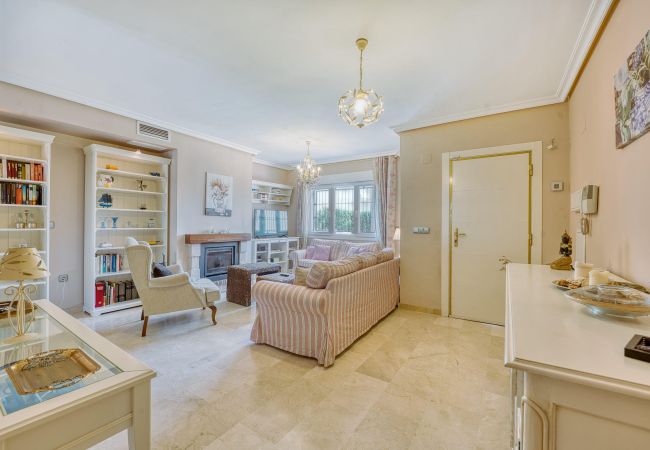 Ferienhaus in Marbella - 1107 Familienstrandhaus mit Pool in sicherem Komplex Ferienhaus in Marbella - 1107 Familienstrandhaus mit Pool in sicherem Komplex