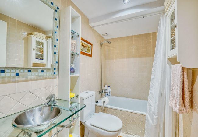 Ferienhaus in Marbella - 1107 Familienstrandhaus mit Pool in sicherem Komplex Ferienhaus in Marbella - 1107 Familienstrandhaus mit Pool in sicherem Komplex