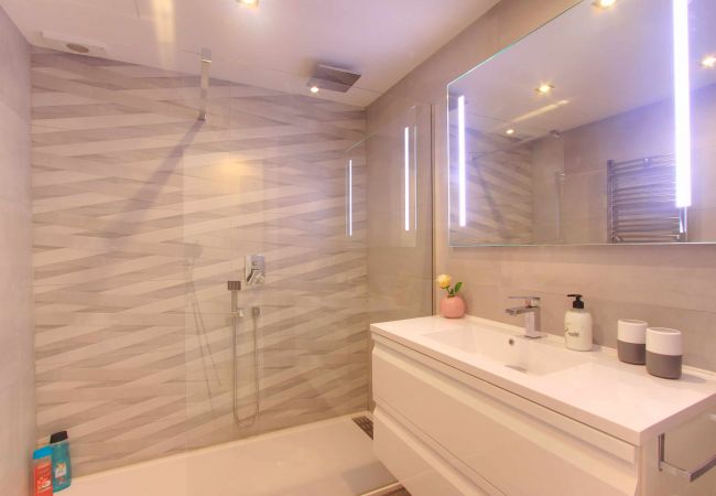 Ferienwohnung in Marbella - 1093 Luxus am Strand von Golden Beach Ferienwohnung in Marbella - 1093 Luxus am Strand von Golden Beach