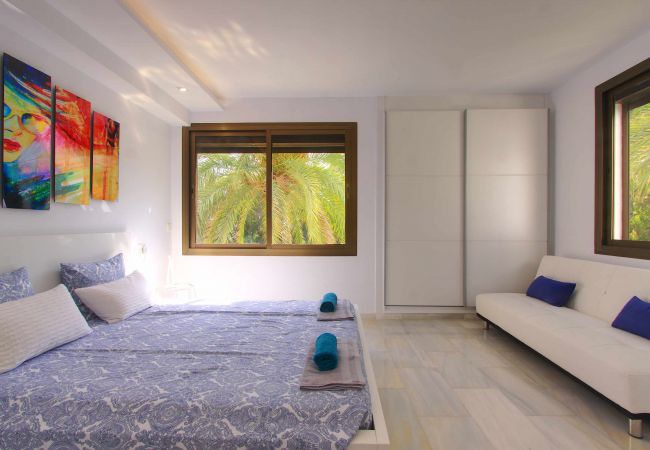 Ferienwohnung in Marbella - 1094 Luxuriöses Duplex-Penthouse am Golden Beach Ferienwohnung in Marbella - 1094 Luxuriöses Duplex-Penthouse am Golden Beach