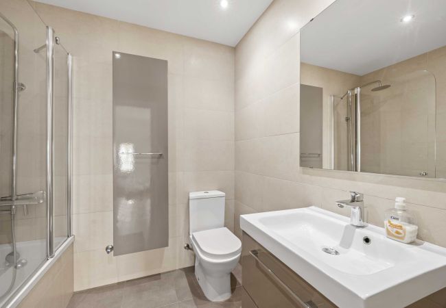 Villa in Marbella - 1100 Atemberaubende Strandvilla in Marbesa mit Gartenpool Villa in Marbella - 1100 Atemberaubende Strandvilla in Marbesa mit Gartenpool