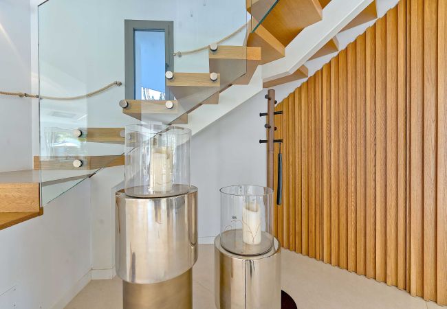 Villa in Marbella - 2244 Luxusvilla mit beheiztem Pool in Puerto Banús Villa in Marbella - 2244 Luxusvilla mit beheiztem Pool in Puerto Banús