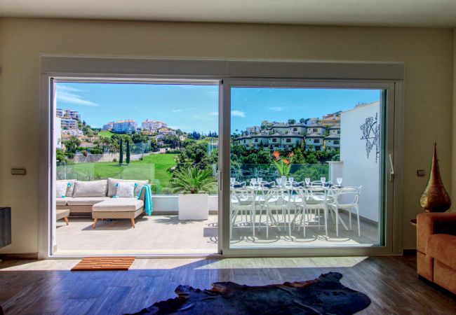 Villa in Mijas Costa - 1166 Moderne Luxusvilla mit Panoramablick auf den Golfplatz Villa in Mijas Costa - 1166 Moderne Luxusvilla mit Panoramablick auf den Golfplatz