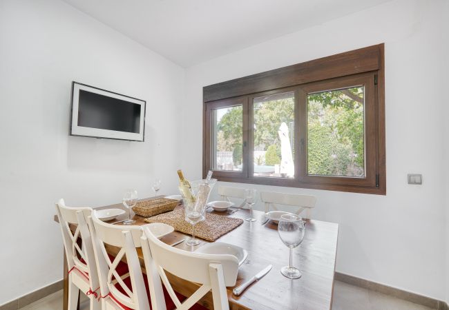 Villa in Marbella - 1102 Elegante Villa mit beheiztem Pool und erstklassiger Lage Villa in Marbella - 1102 Elegante Villa mit beheiztem Pool und erstklassiger Lage