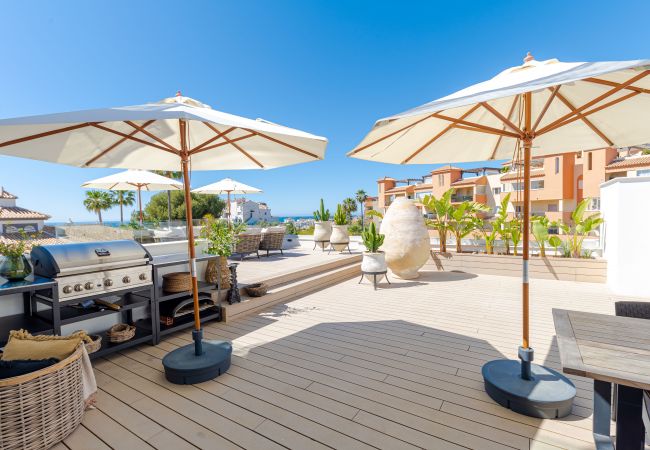 Villa in Mijas Costa - 18 PAX EINZIGARTIGE & RIESIGE LUXUSVILLA MIT BEHEIZTEM POOL, KINO/TAGUNGSRAUM & FITNESSSTUDIO IN STRANDNÄHE Villa in Mijas Costa - 18 PAX EINZIGARTIGE & RIESIGE LUXUSVILLA MIT BEHEIZTEM POOL, KINO/TAGUNGSRAUM & FITNESSSTUDIO IN STRANDNÄHE