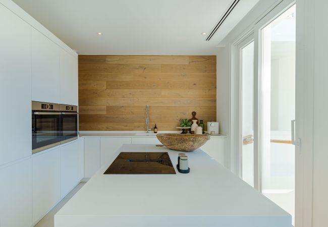 Villa in Mijas Costa - 18 PAX EINZIGARTIGE & RIESIGE LUXUSVILLA MIT BEHEIZTEM POOL, KINO/TAGUNGSRAUM & FITNESSSTUDIO IN STRANDNÄHE Villa in Mijas Costa - 18 PAX EINZIGARTIGE & RIESIGE LUXUSVILLA MIT BEHEIZTEM POOL, KINO/TAGUNGSRAUM & FITNESSSTUDIO IN STRANDNÄHE