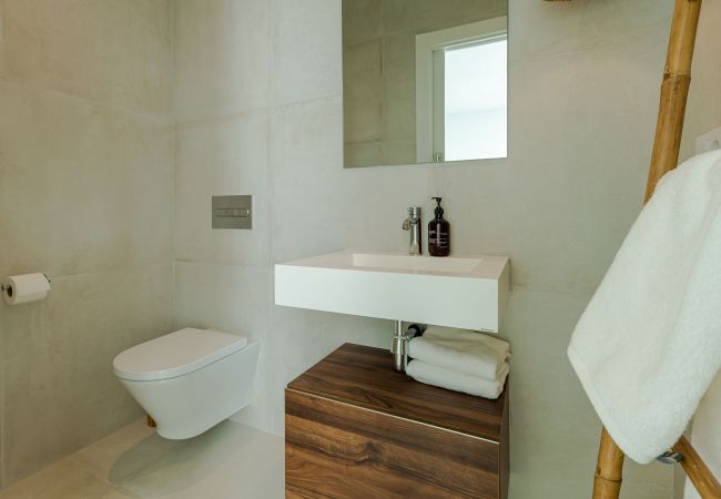 Villa in Mijas Costa - 18 PAX EINZIGARTIGE & RIESIGE LUXUSVILLA MIT BEHEIZTEM POOL, KINO/TAGUNGSRAUM & FITNESSSTUDIO IN STRANDNÄHE Villa in Mijas Costa - 18 PAX EINZIGARTIGE & RIESIGE LUXUSVILLA MIT BEHEIZTEM POOL, KINO/TAGUNGSRAUM & FITNESSSTUDIO IN STRANDNÄHE