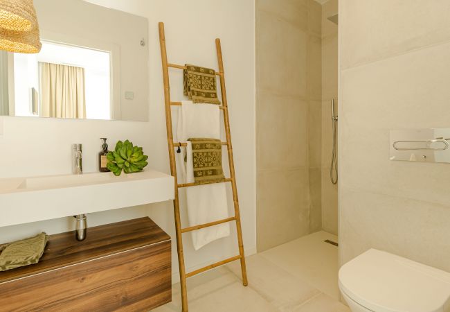 Villa in Mijas Costa - 18 PAX EINZIGARTIGE & RIESIGE LUXUSVILLA MIT BEHEIZTEM POOL, KINO/TAGUNGSRAUM & FITNESSSTUDIO IN STRANDNÄHE Villa in Mijas Costa - 18 PAX EINZIGARTIGE & RIESIGE LUXUSVILLA MIT BEHEIZTEM POOL, KINO/TAGUNGSRAUM & FITNESSSTUDIO IN STRANDNÄHE