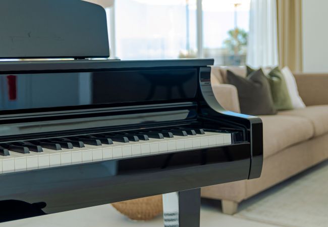 Villa in Mijas Costa - 18 PAX EINZIGARTIGE & RIESIGE LUXUSVILLA MIT BEHEIZTEM POOL, KINO/TAGUNGSRAUM & FITNESSSTUDIO IN STRANDNÄHE Villa in Mijas Costa - 18 PAX EINZIGARTIGE & RIESIGE LUXUSVILLA MIT BEHEIZTEM POOL, KINO/TAGUNGSRAUM & FITNESSSTUDIO IN STRANDNÄHE