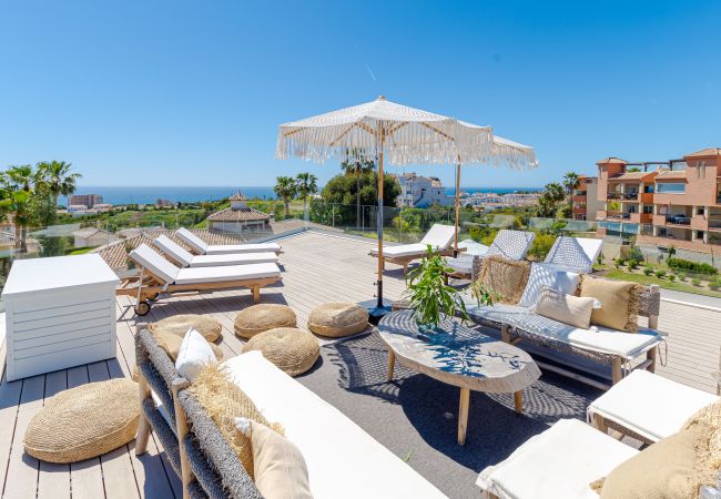 Villa in Mijas Costa - 18 PAX EINZIGARTIGE & RIESIGE LUXUSVILLA MIT BEHEIZTEM POOL, KINO/TAGUNGSRAUM & FITNESSSTUDIO IN STRANDNÄHE Villa in Mijas Costa - 18 PAX EINZIGARTIGE & RIESIGE LUXUSVILLA MIT BEHEIZTEM POOL, KINO/TAGUNGSRAUM & FITNESSSTUDIO IN STRANDNÄHE