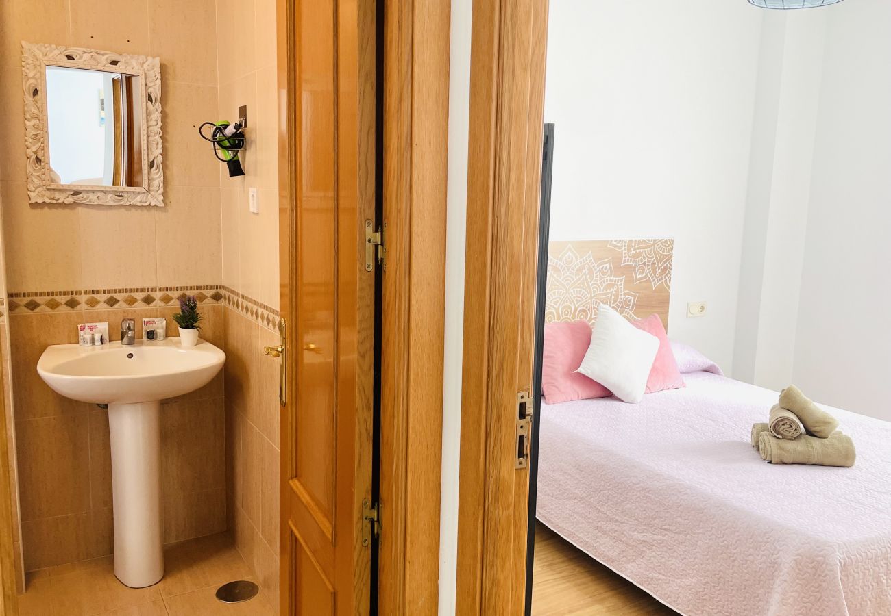 Ferienwohnung in Nerja - Segelboot-Apartment im Zentrum von Nerja