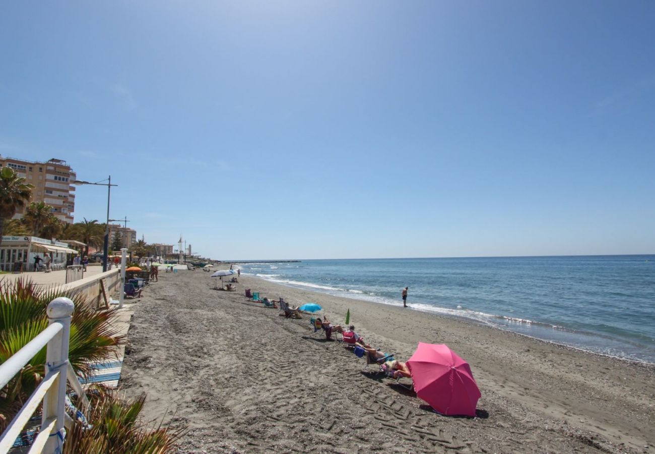 Ferienwohnung in Torrox Costa - Apartment America 1. Strandlinie