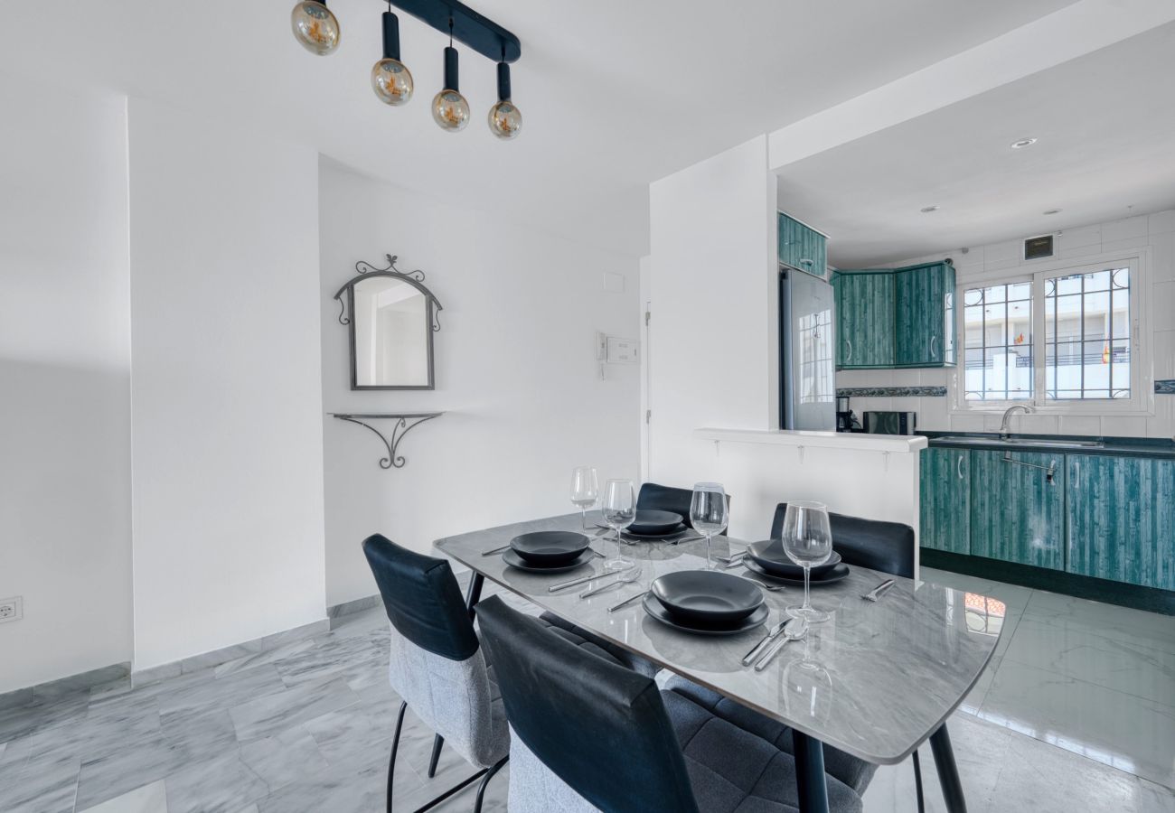 Ferienwohnung in San Luis de Sabanillas - 3003 Exklusives Penthouse mit Meerblick direkt am Strand