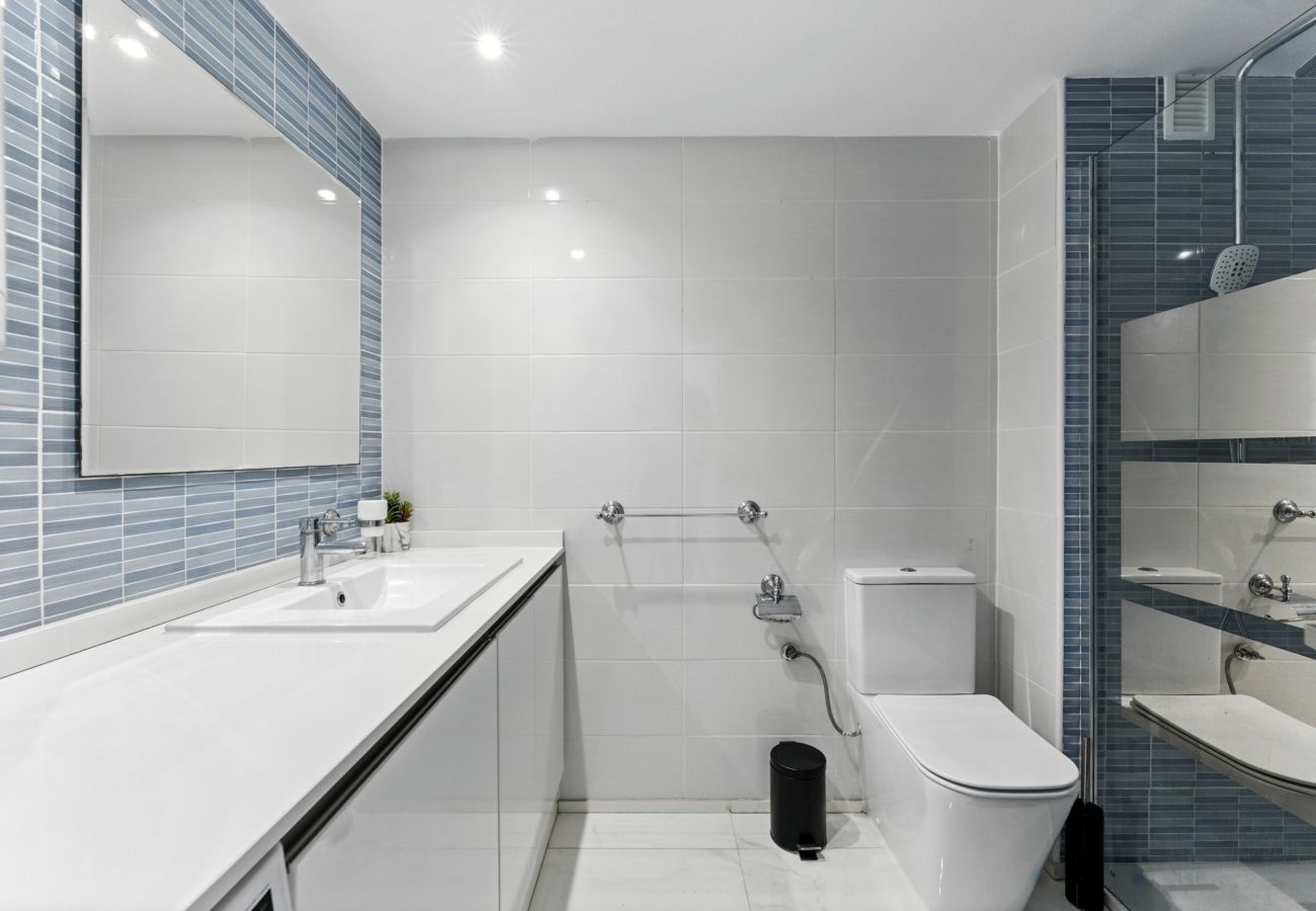 Ferienwohnung in San Luis de Sabanillas - 3003 Exklusives Penthouse mit Meerblick direkt am Strand