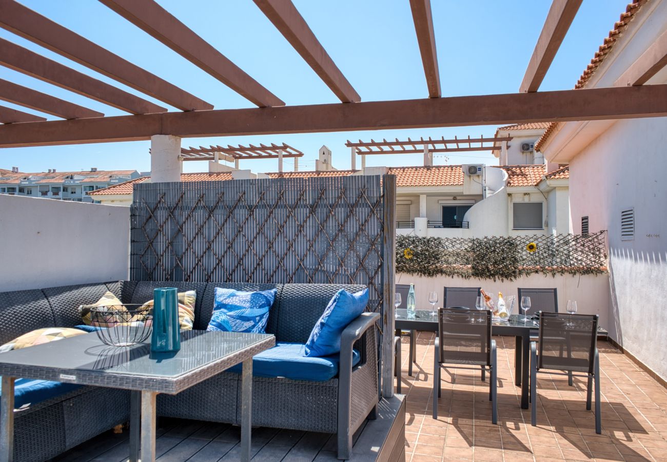 Ferienwohnung in San Luis de Sabanillas - 3003 Exklusives Penthouse mit Meerblick direkt am Strand