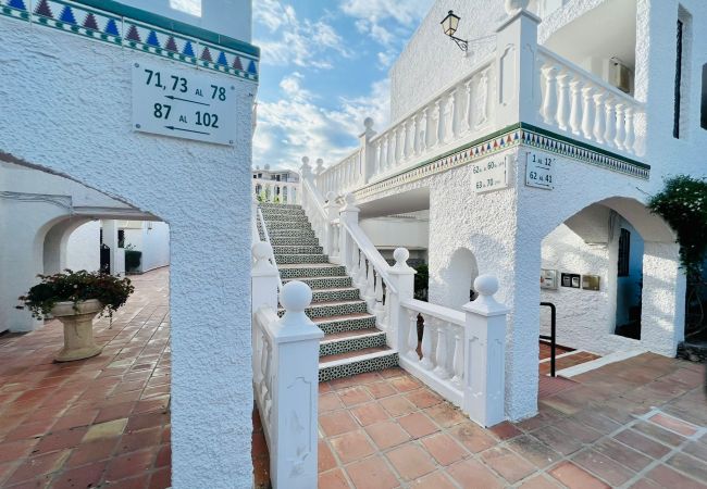 Ferienwohnung in Nerja - Sommerblaue Wohnung in Nerja Ferienwohnung in Nerja - Sommerblaue Wohnung in Nerja