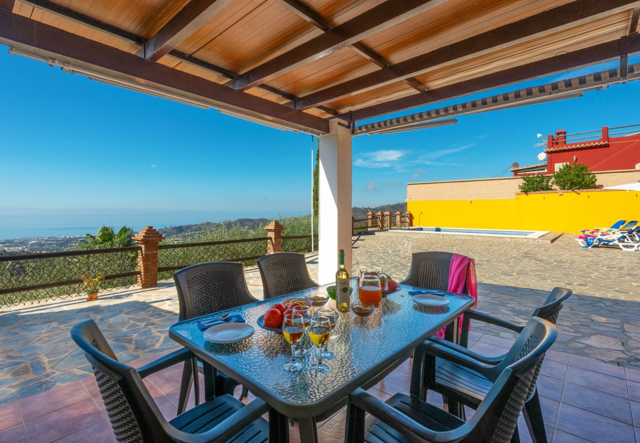 Villa in Torrox - Villa Toñi Harmonie zwischen Sonne und Ruhe