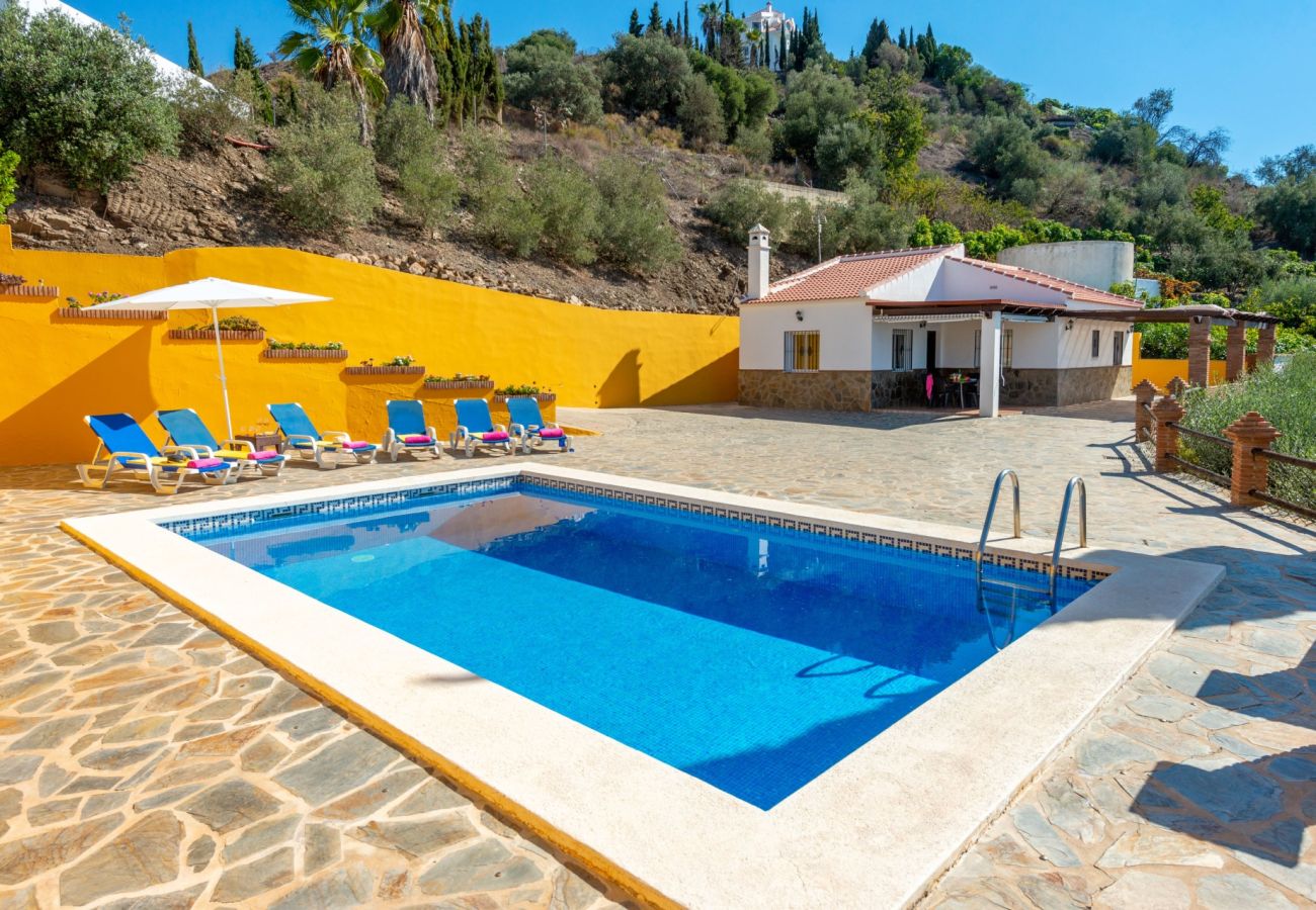 Villa in Torrox - Villa Toñi Harmonie zwischen Sonne und Ruhe