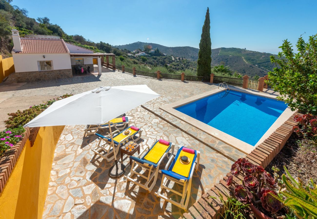 Villa in Torrox - Villa Toñi Harmonie zwischen Sonne und Ruhe