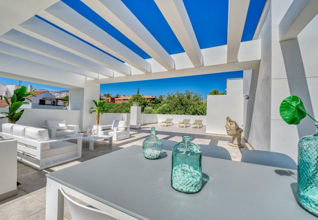 Ferienwohnung in Casares - 3019 Atemberaubendes Penthouse mit Panoramablick auf Golfplatz und Meer
