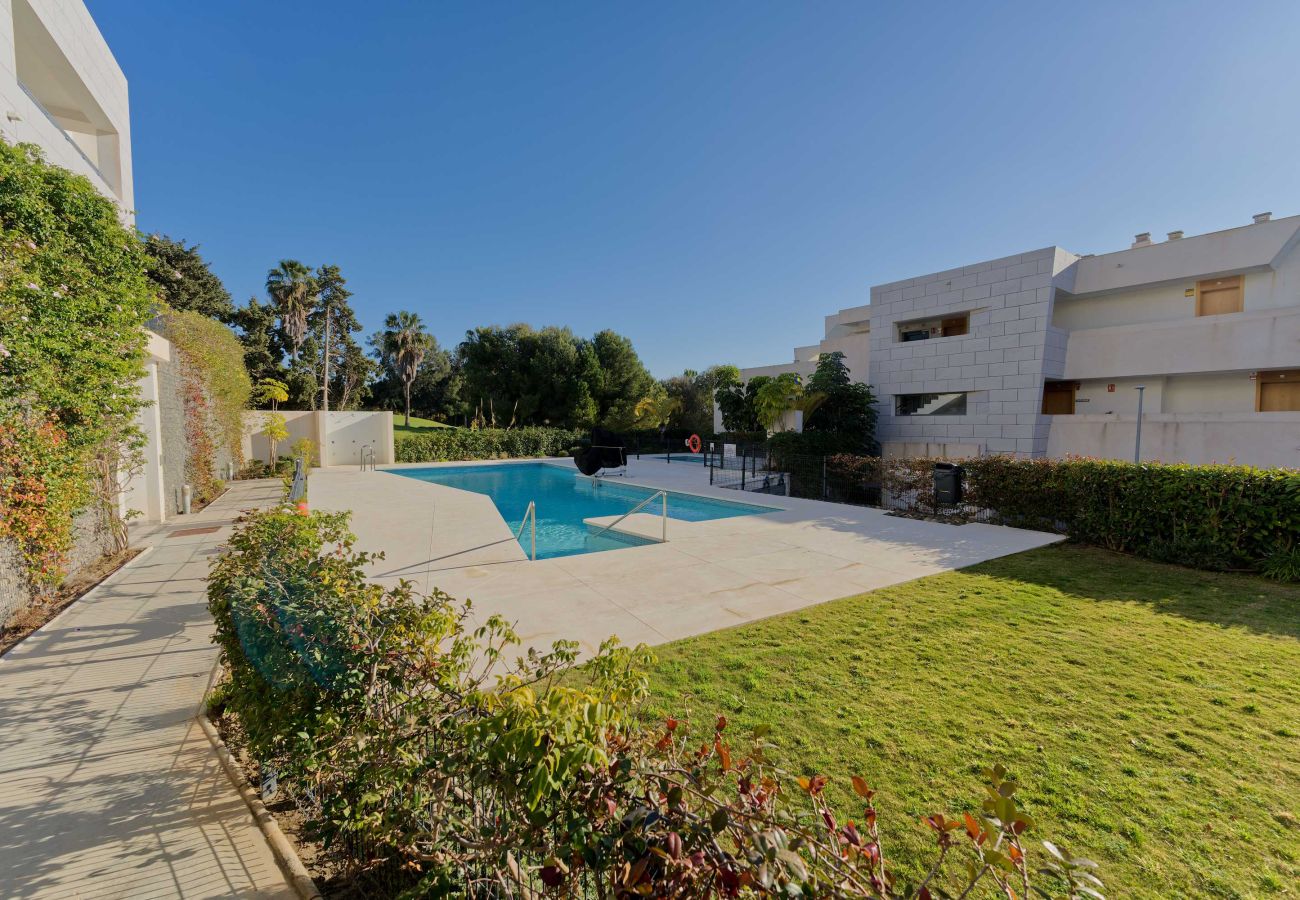 Ferienwohnung in Casares - 3019 Atemberaubendes Penthouse mit Panoramablick auf Golfplatz und Meer